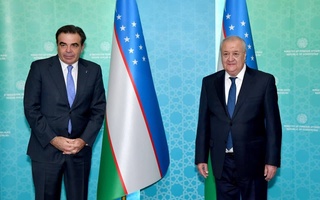 Глава МИД Узбекистана провел встречу с вице-президентом Европейской комиссии