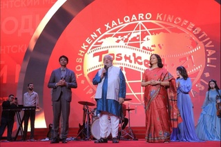 Oʻzbekistonga Raj Kapur byusti taqdim etildi