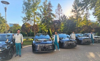 Шахмат бўйича Бутунжаҳон олимпиадаси совриндорларига автомобиль совға қилинди