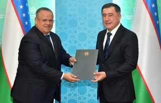 Владимир Норов Жазоир Элчиси билан учрашди