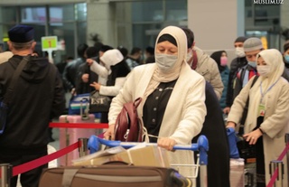 Oʻzbekistonlik ziyoratchilar Umraga joʻnab ketdi