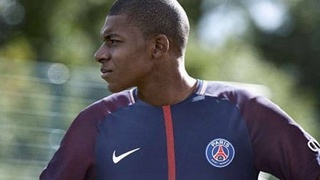 «Пари-Сен-Жермен» проиграл «Нанту», Мбаппе дал голевой пас сопернику