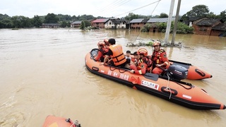 ОАВ: Хунань вилоятида 30 киши тўфон қурбонига айланди