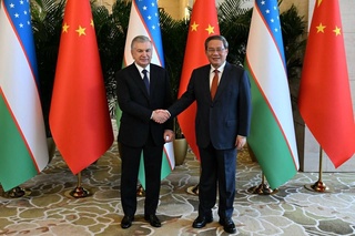 The President of Uzbekistan meets with the Premier of the State Council of China