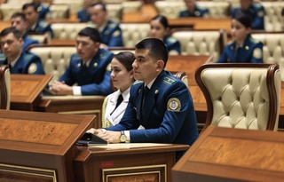 Cенатта ішкі істер органдарының бір топ жас қызметкерлерімен кездесу болды