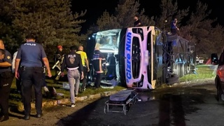 Turkiyada avtobus va yonilg‘i tashuvchi mashinaning to‘qnashib ketishi oqibatida 35 kishi jarohat oldi