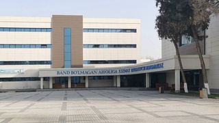 Донистани забон ва одоби муошират: дар Ӯзбекистон чӣ гуна ба онҳое, ки барои кор ба Русия мераванд, таълим медиҳанд