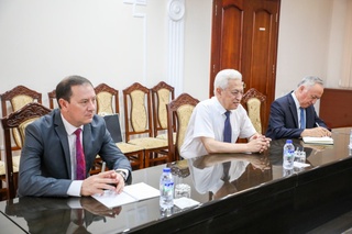 Litvadagi oʻzbek madaniy markazi rahbari bilan uchrashuv tashkil etildi