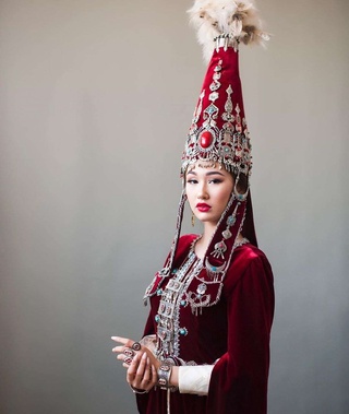 Siz "Saukele" bosh kiyimi haqida eshitganmisiz?