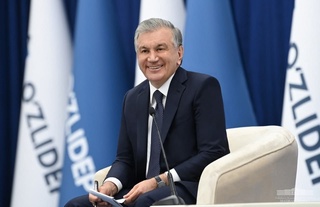 Shavkat Mirziyoyev meets with Navoi voters