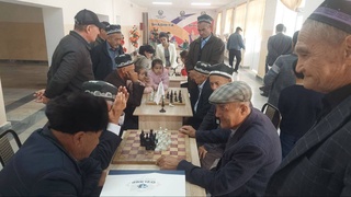 Ветераны сразились за шахматной доской