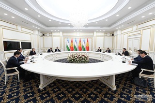 Шавкат Мирзияев: Қырғызстан – біздің маңызды стратегиялық серіктесіміз, ең жақын көршіміз және уақыт сынынан өткен досымыз