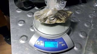 Божхона постида гиёҳвандлик воситасининг олиб ўтилиши тўхтатиб қолинди