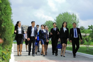 Emlangan talabalarga va’da qilingan chegirma to‘lab berilmoqda