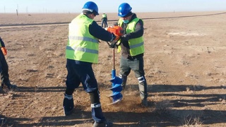 Расмий делегация Навоий қуёш фотоэлектр станцияси қурилиш майдонига ташриф буюрди