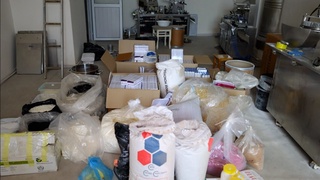 Тошкентдаги яширин цехда қалбаки дори ишлаб чиқариб, сотганлар ушланди