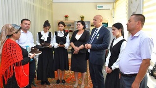 Знания и труд - лучшие помощники