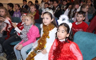 Болажонларга Президент совғалари топширилди