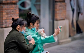 Хитойда ҳаёт коронавирус пандемиясидан кейин аста-секин тикланмоқда