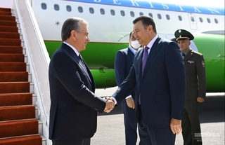 Shavkat Mirziyoyev Tojikistonga keldi