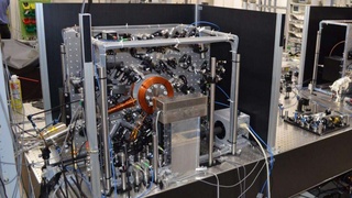 В Японии создали атомные часы, способные работать 16 млрд лет