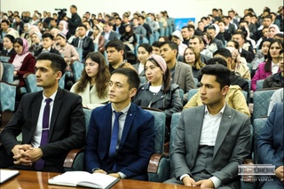 Андижон давлат университетининг 40 фоиз битирувчиси мутахассислиги бўйича ишламоқда