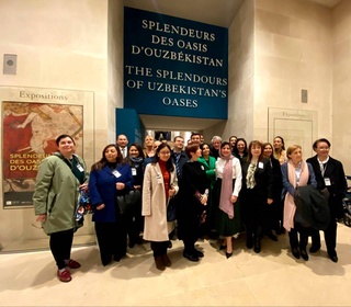 В Лувре прошел спецтур по выставке «Великолепие оазисов Узбекистана. На перекрестке караванных путей»