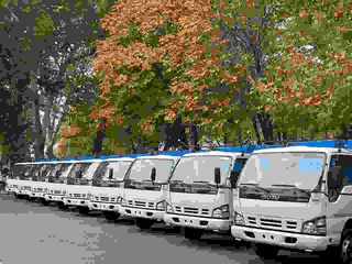 Yana 15 ta zamonaviy chiqindi tashish mashinasi viloyatlarga jo'natishga shay