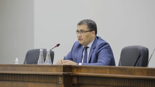 Адлия вазири: юридик дарсликлар бўйича инқироз бор