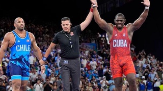 Кубинец Михаин Лопес стал пятикратным олимпийским чемпионом и положил борцовки на ковер