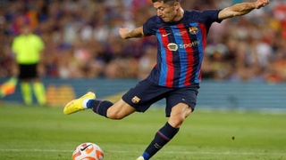 Голы Рафиньи и Ольмо принесли «Барселоне» победу над «Атлетико»