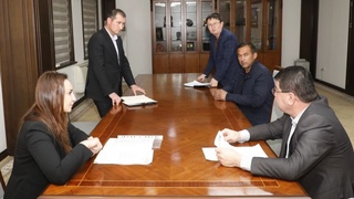 Термиз шаҳрида халқаро стандартларга тўла мос келадиган замонавий теннис кортини қурилади