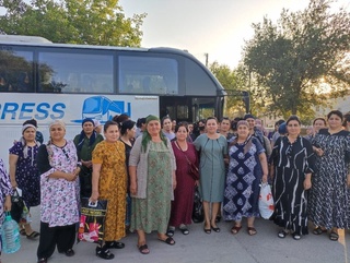 “Аёллар дафтари”га киритилган 700 нафар хотин-қизлар Бухоро вилоятига саёҳат қилдилар