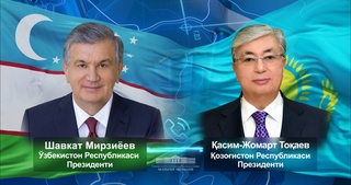 The President of Uzbekistan holds a phone call with the President of Kazakhstan