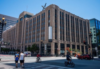 Маск қайси платформаларни рақобатчи сифатида кўришини маълум қилди