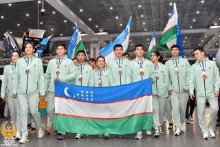 В Ташкенте торжественно встретили победителей чемпионата мира по боксу