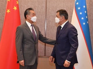 Владимир Норов Хитой ташқи ишлар вазири билан учрашув ўтказди