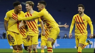 Обамеянг низвергает с трона «королевский клуб»