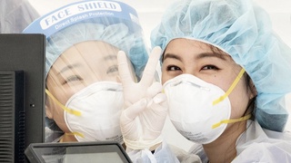 Janubiy Koreyada COVID-19 pandemiyasi tarqalishining ikkinchi toʻlqini toʻxtaldi