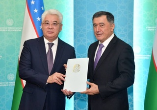 Владимир Норов бо сафири Қазоқистон мулоқот кард