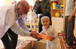 Зойир Мирзаев: Президентнинг энг катта нияти - тезроқ даво топиб, уйга, оилангиз бағрига қайтишингиз