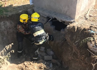 Тошкент вилоятида ҳожатхонага тушиб кетган қизча қутқарилди