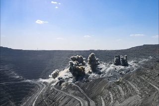 На руднике Мурунтау совершенствуют взрывные работы