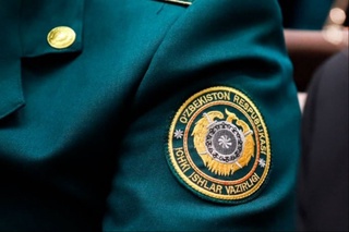 Fargʻonada mast erkak IIB xodimini pichoqladi