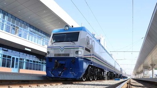 Новые китайские электровозы начали поступать в Узбекистан