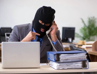 Toshkentda soxta banker ushlandi