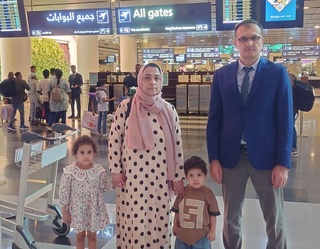 Ўмонда хорижлик билан шаръий никоҳдан ўтиб, тутқунликда сақланган ватандошимиз  фарзандлари билан Ўзбекистонга қайтарилди