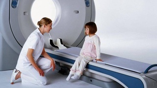 Оё дар кӯдаки гирифтори коронавирус ташхиси томографияи компутерӣ гузаронида мешавад?