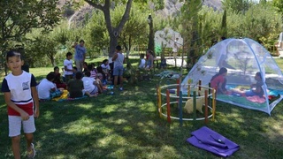 Лагерьлер балаларды шақырады