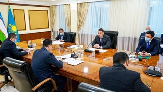 Uzbekistan and Kazakhstan signed a road map that includes 37 investment projects and trade contracts